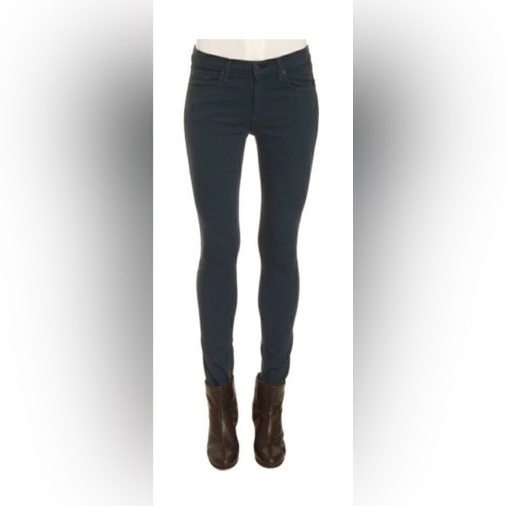 Rag & Bone legging in PFD Green.  Like new condition! Size 28
